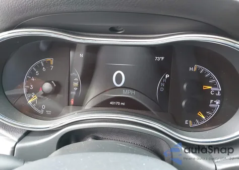 2021 Jeep Grand Cherokee Laredo X 4X4 z USA, uszkodzony, nr VIN 1C4RJFAG5MC566243